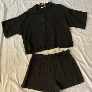 SALTY LEMON  2-PC SHORT SET (NEW WITH TAG)